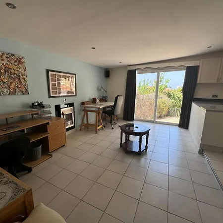 4 Bedroom - Huge Outdoor ! Private Pool !