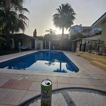 4 Bedroom - Huge Outdoor ! Private Pool ! Peyia