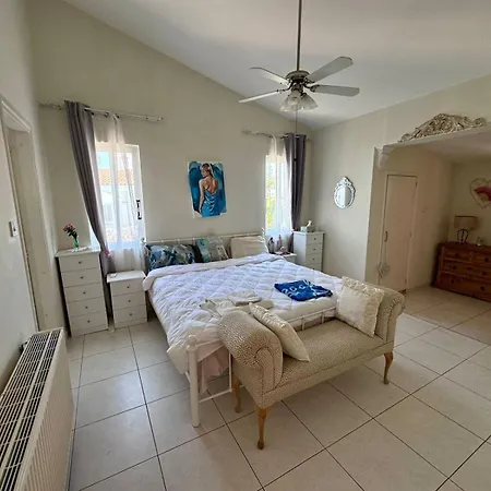 Villa 4 Bedroom - Huge Outdoor ! Private Pool !