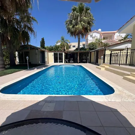 4 Bedroom - Huge Outdoor ! Private Pool ! فيلة