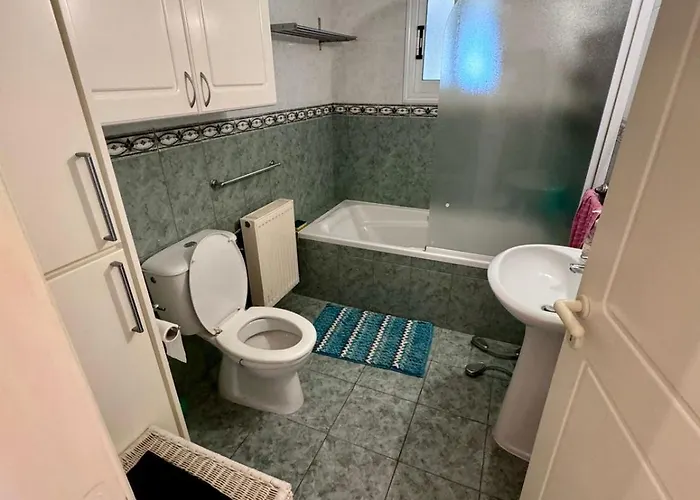 4 Bedroom - Huge Outdoor ! Private Pool ! Pegeia