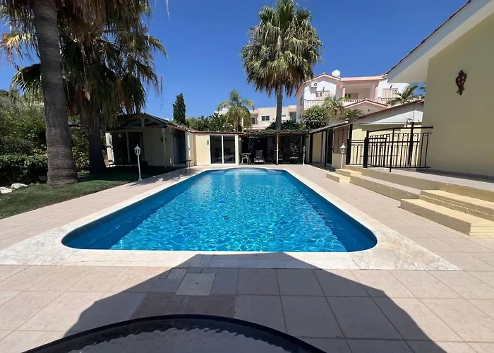 4 Bedroom - Huge Outdoor ! Private Pool ! Vila